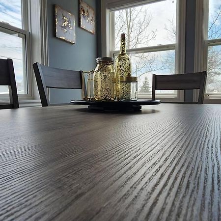 Family Ties Vacation Home - Rossy House Twillingate Eksteriør bilde