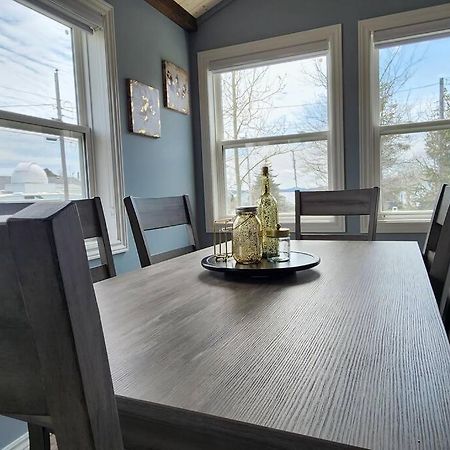 Family Ties Vacation Home - Rossy House Twillingate Eksteriør bilde