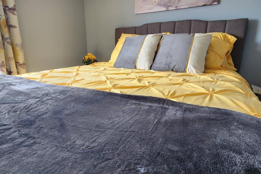 Family Ties Vacation Home - Rossy House Twillingate Eksteriør bilde