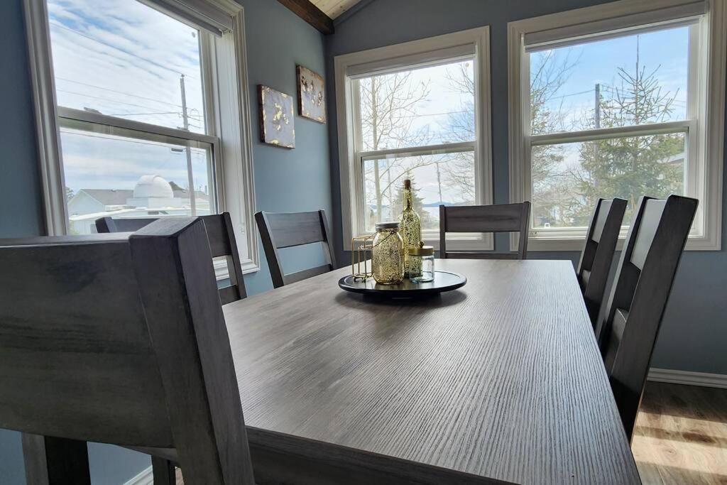 Family Ties Vacation Home - Rossy House Twillingate Eksteriør bilde